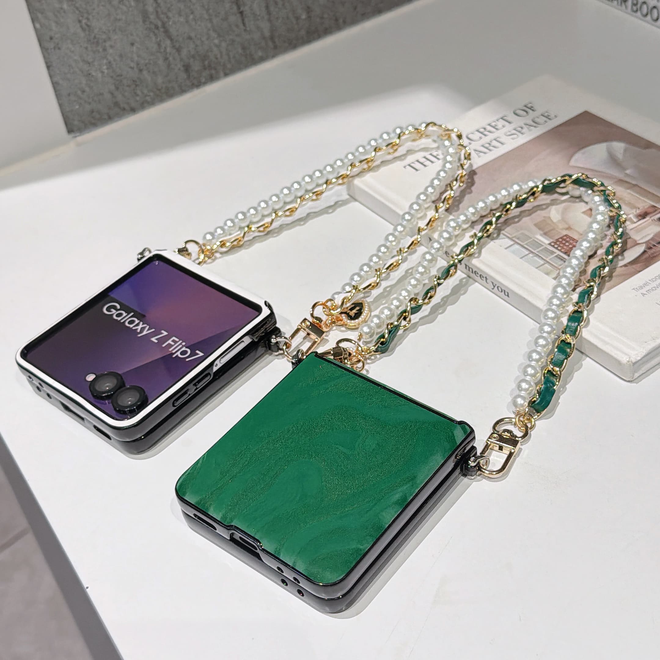 Samsung Galaxy Z Flip 7FE 6 5  - Flip Leather Case incelemesi ve fiyatı