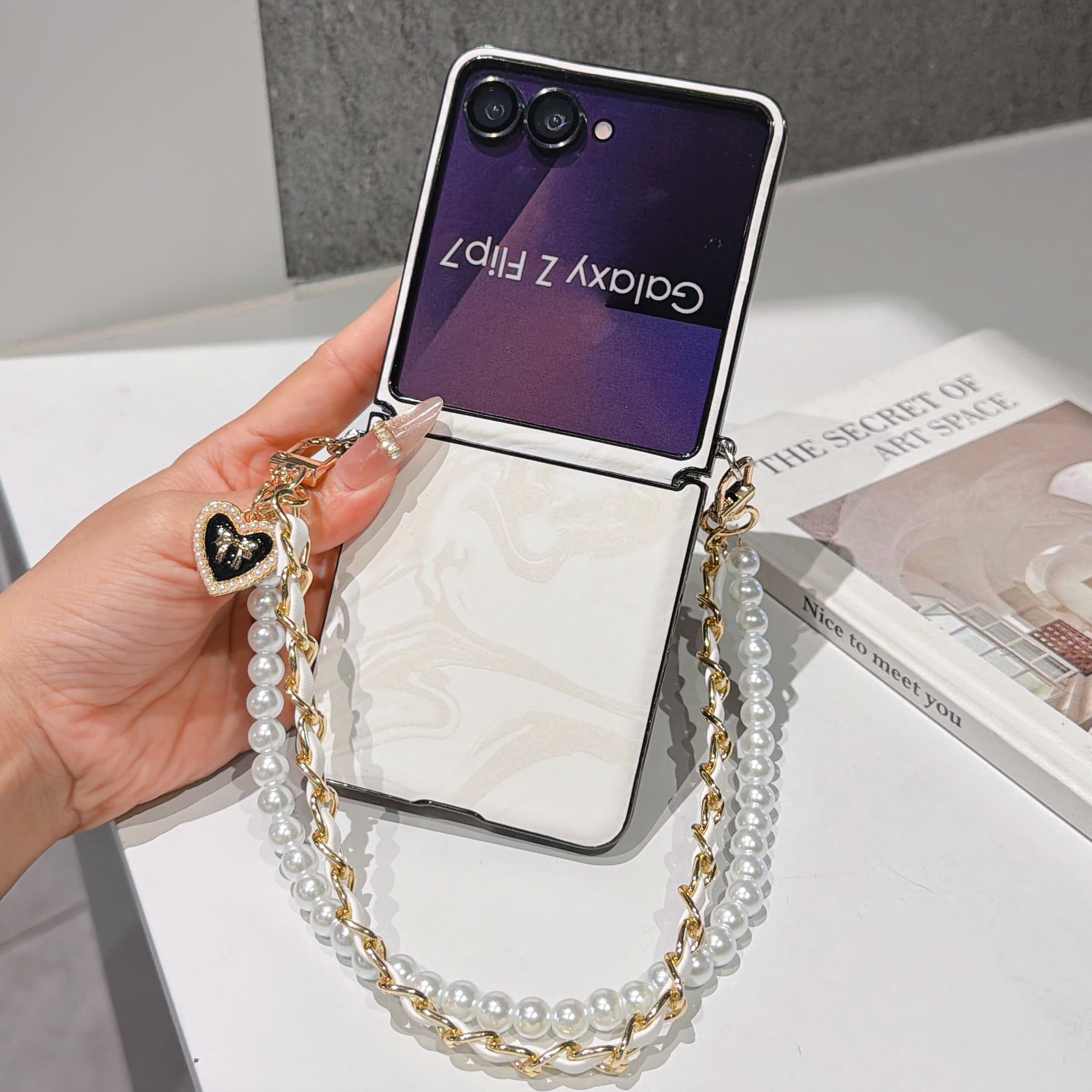 Samsung Galaxy Z Flip 7FE 6 5  - Flip Leather Case incelemesi ve fiyatı
